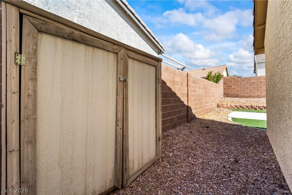 9700 Tumble Lake, Las Vegas, NV 89147