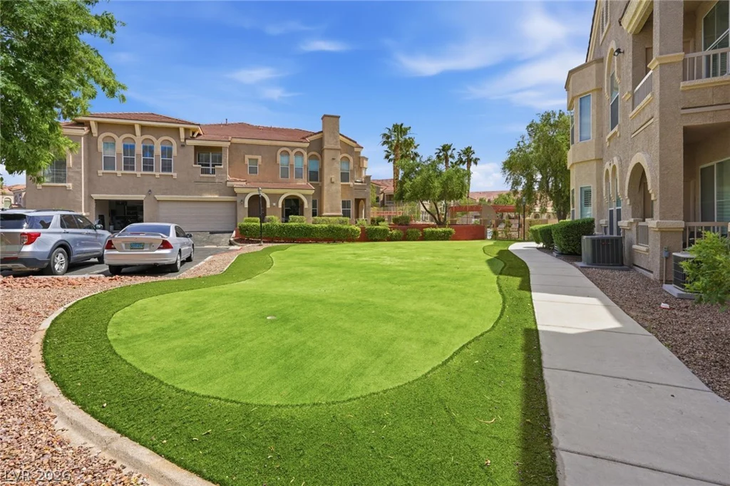 10550 Alexander, Las Vegas, NV 89129