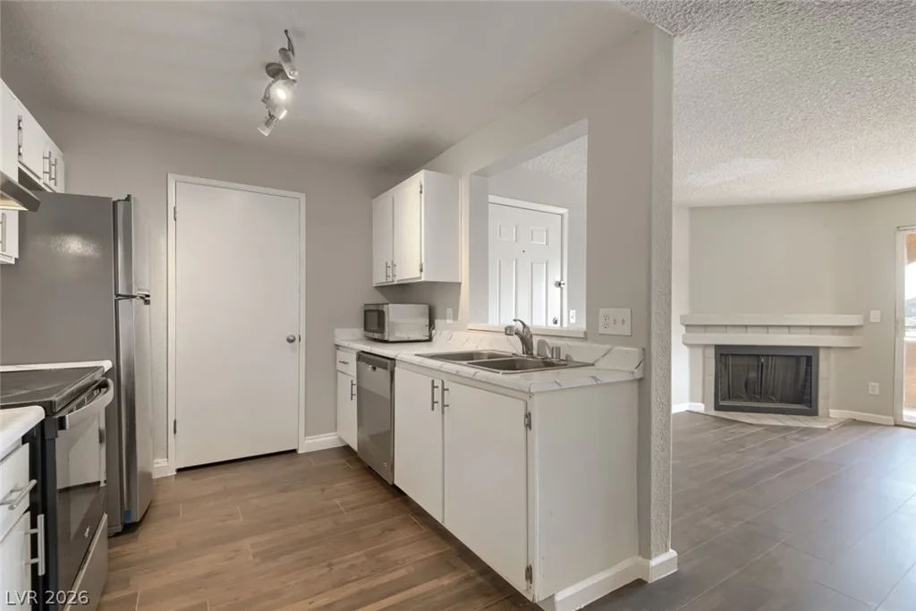 240 Mission Catalina, Las Vegas, NV 89107