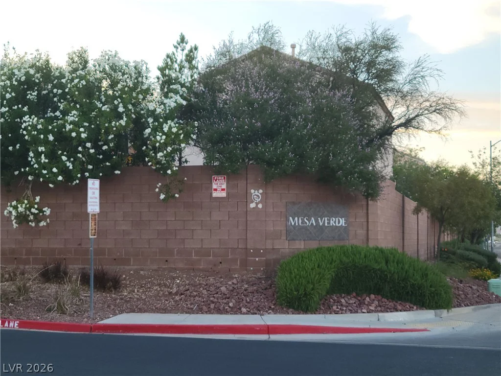 6977 Graceful Cloud, Henderson, NV 89011