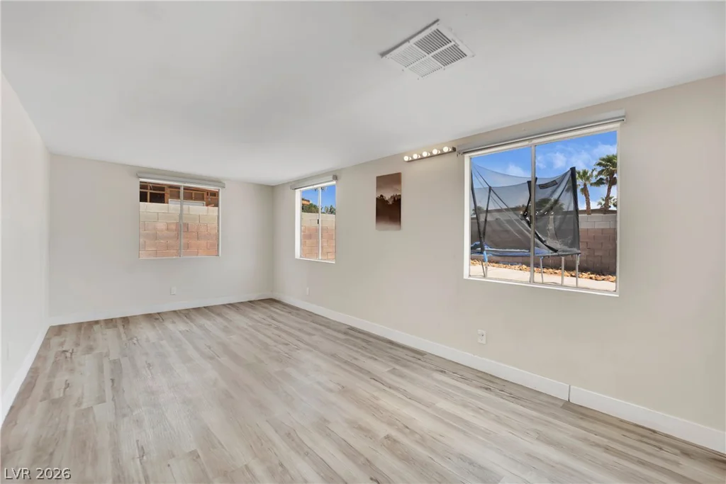 4442 Eureka, Las Vegas, NV 89103
