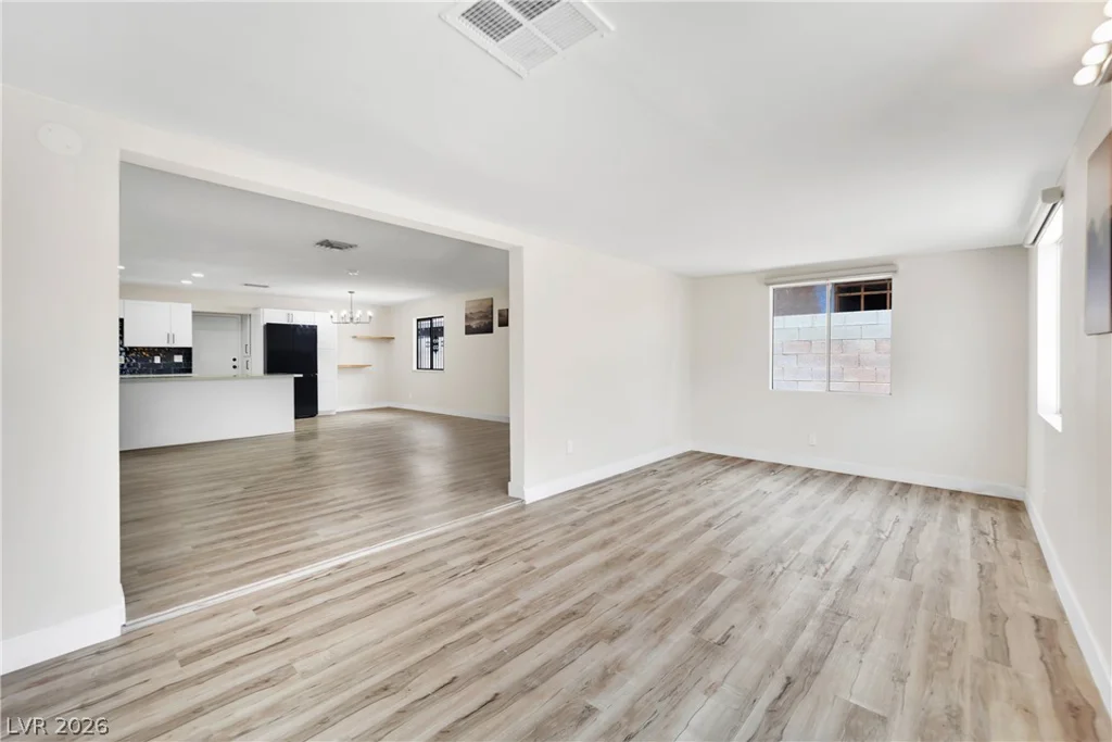 4442 Eureka, Las Vegas, NV 89103