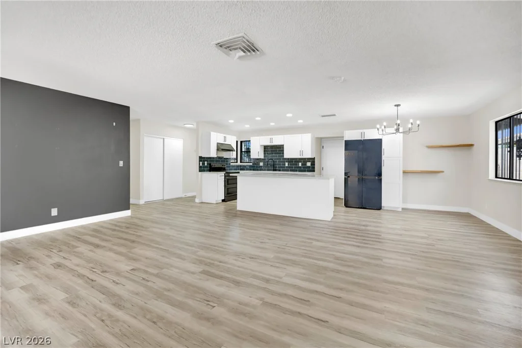 4442 Eureka, Las Vegas, NV 89103