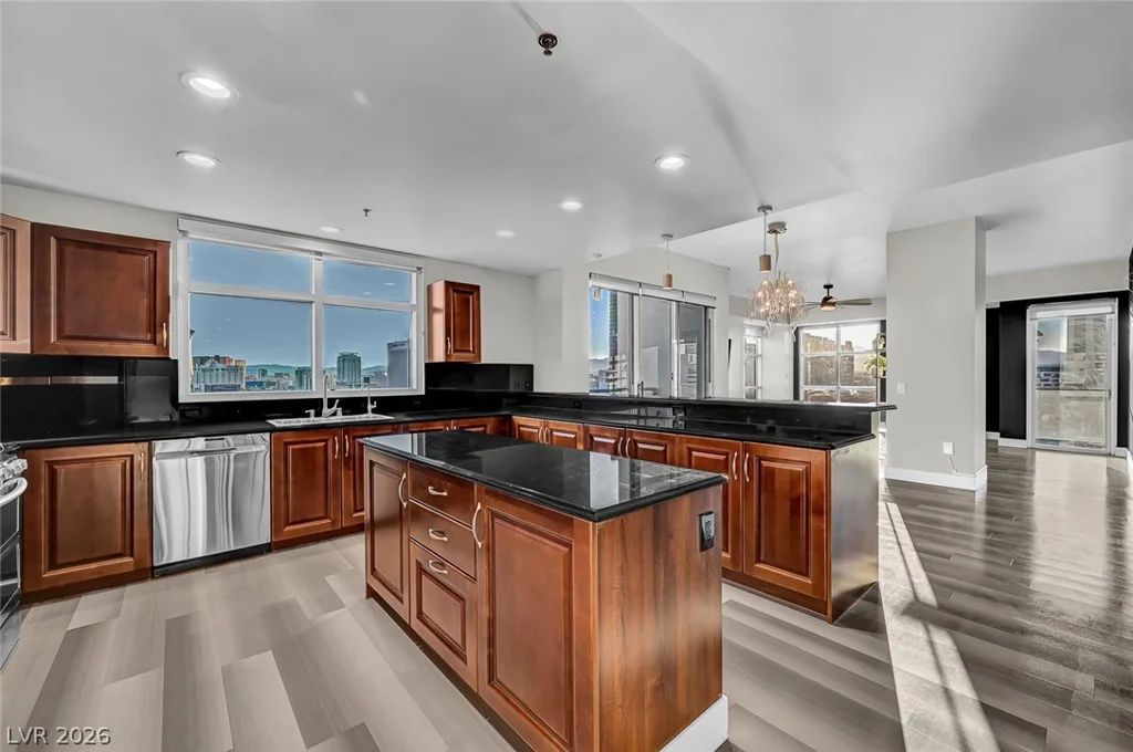 150 Las Vegas, Las Vegas, NV 89101
