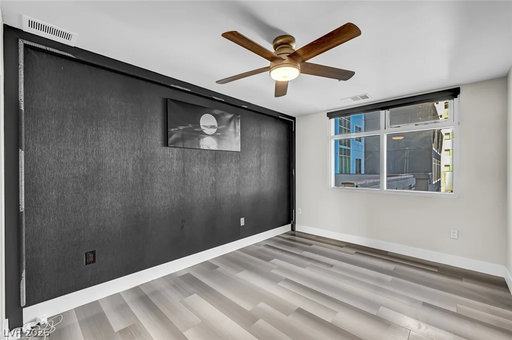 150 Las Vegas, Las Vegas, NV 89101