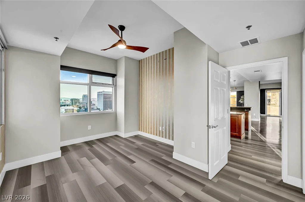 150 Las Vegas, Las Vegas, NV 89101