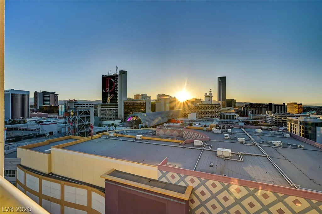 150 Las Vegas, Las Vegas, NV 89101