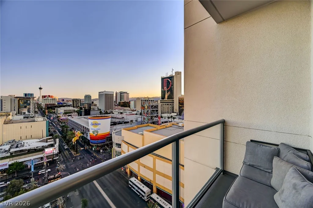 150 Las Vegas, Las Vegas, NV 89101