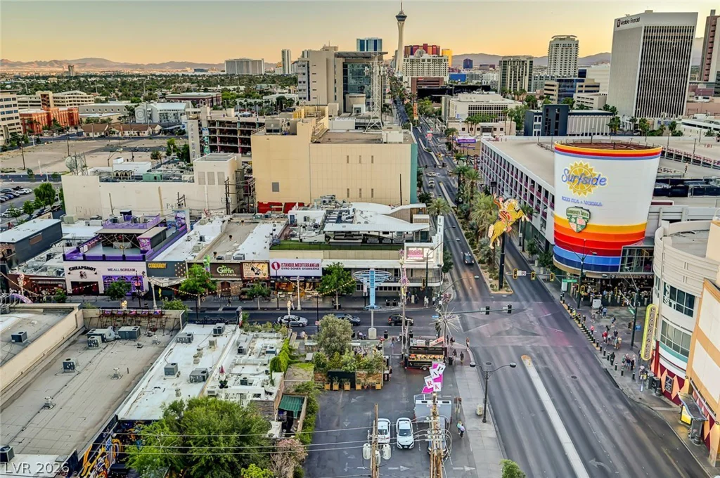 150 Las Vegas, Las Vegas, NV 89101