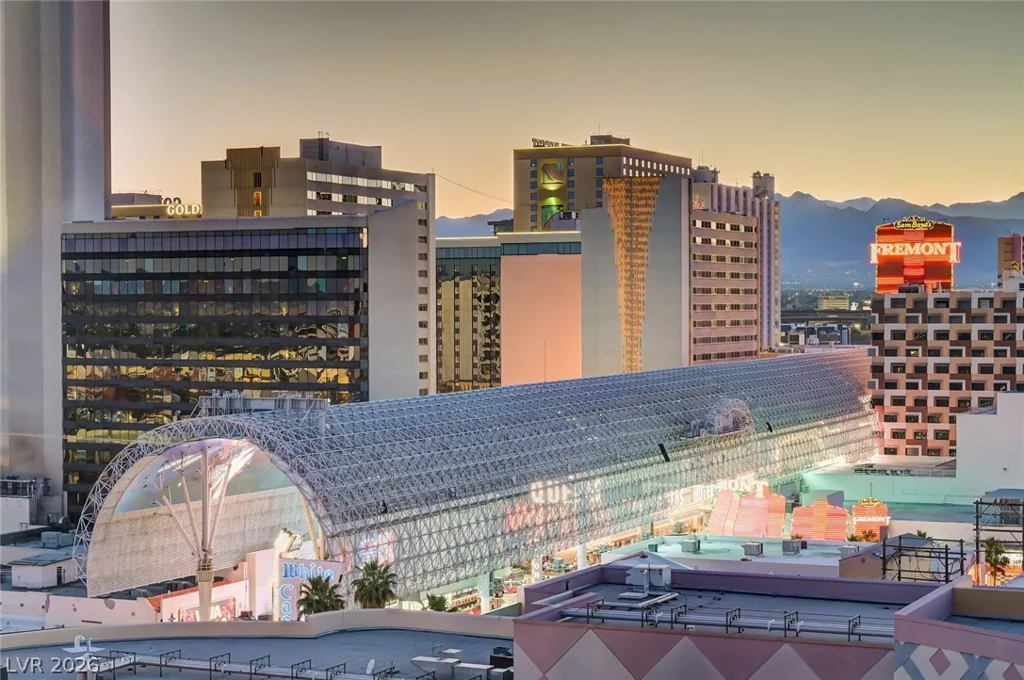 150 Las Vegas, Las Vegas, NV 89101