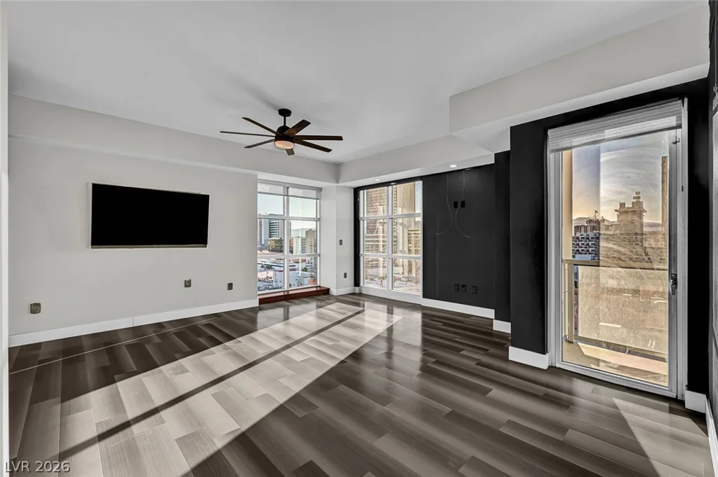 150 Las Vegas, Las Vegas, NV 89101