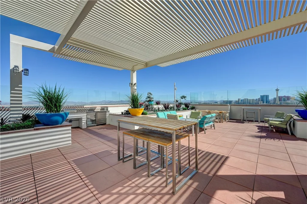150 Las Vegas, Las Vegas, NV 89101