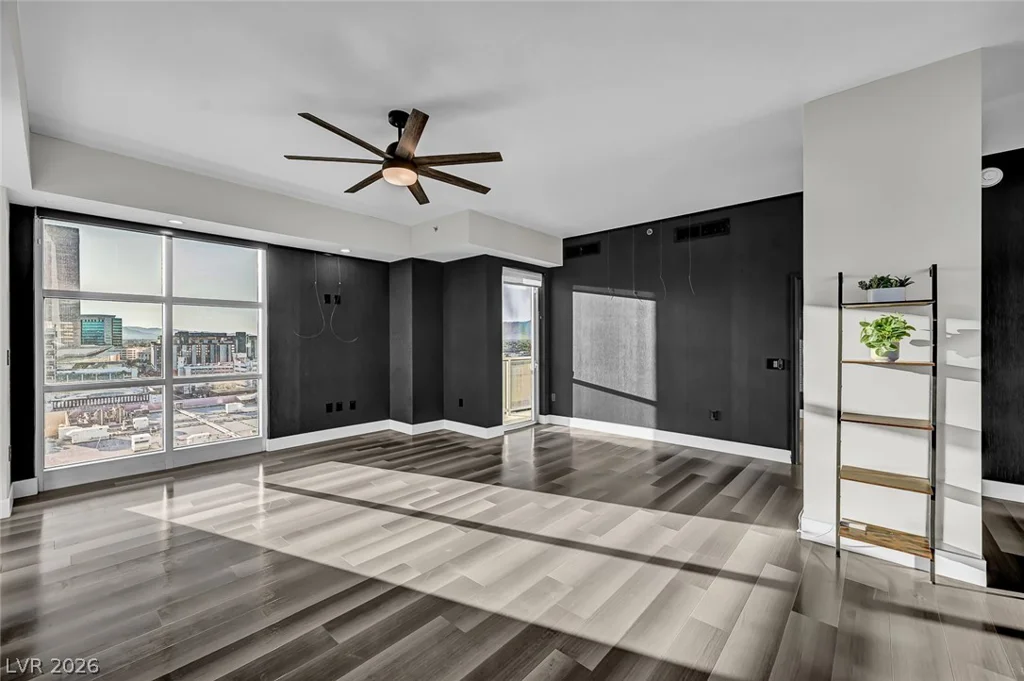 150 Las Vegas, Las Vegas, NV 89101