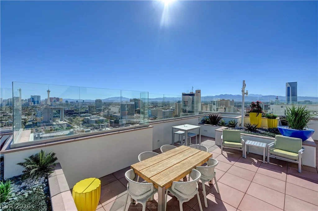 150 Las Vegas, Las Vegas, NV 89101