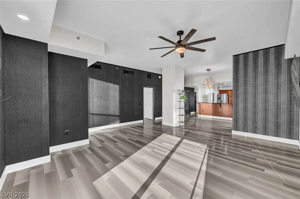 150 Las Vegas, Las Vegas, NV 89101