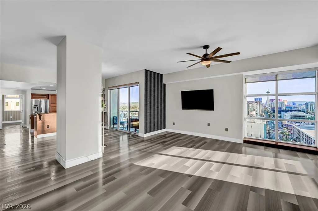 150 Las Vegas, Las Vegas, NV 89101