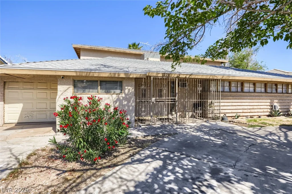 1221 17th, Las Vegas, NV 89104