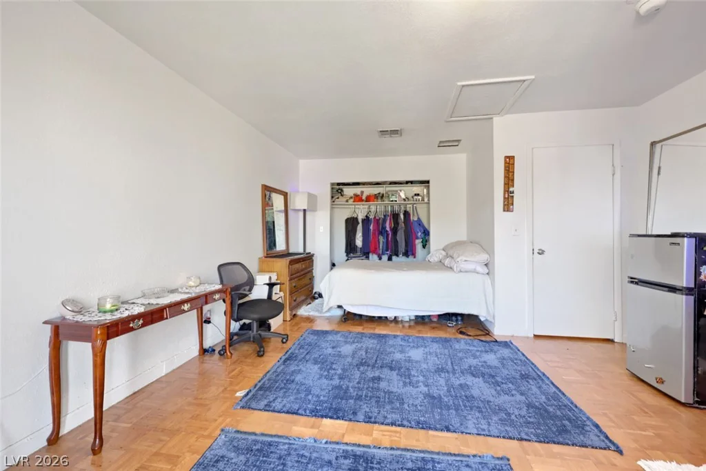 1221 17th, Las Vegas, NV 89104
