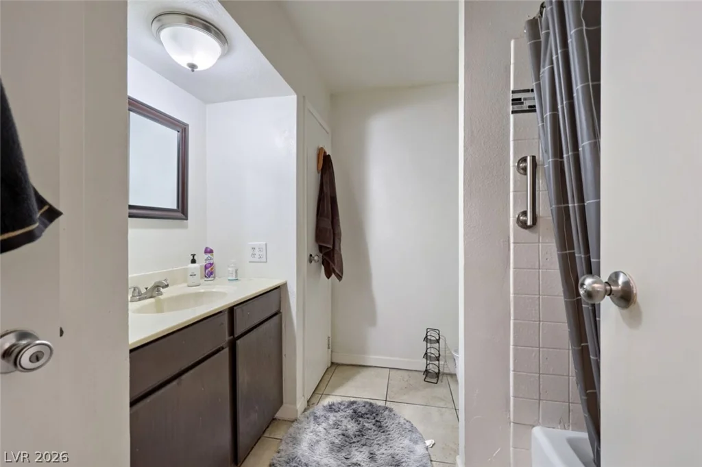 1221 17th, Las Vegas, NV 89104