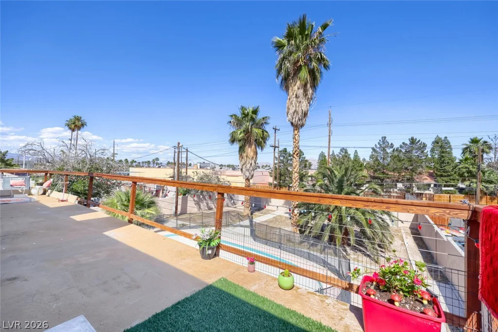 1221 17th, Las Vegas, NV 89104