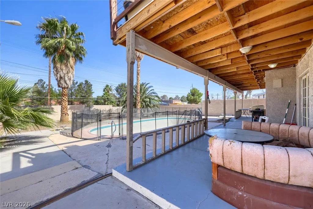 1221 17th, Las Vegas, NV 89104