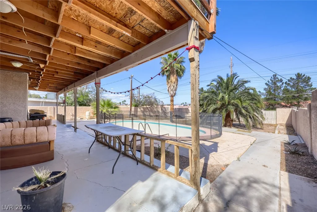 1221 17th, Las Vegas, NV 89104