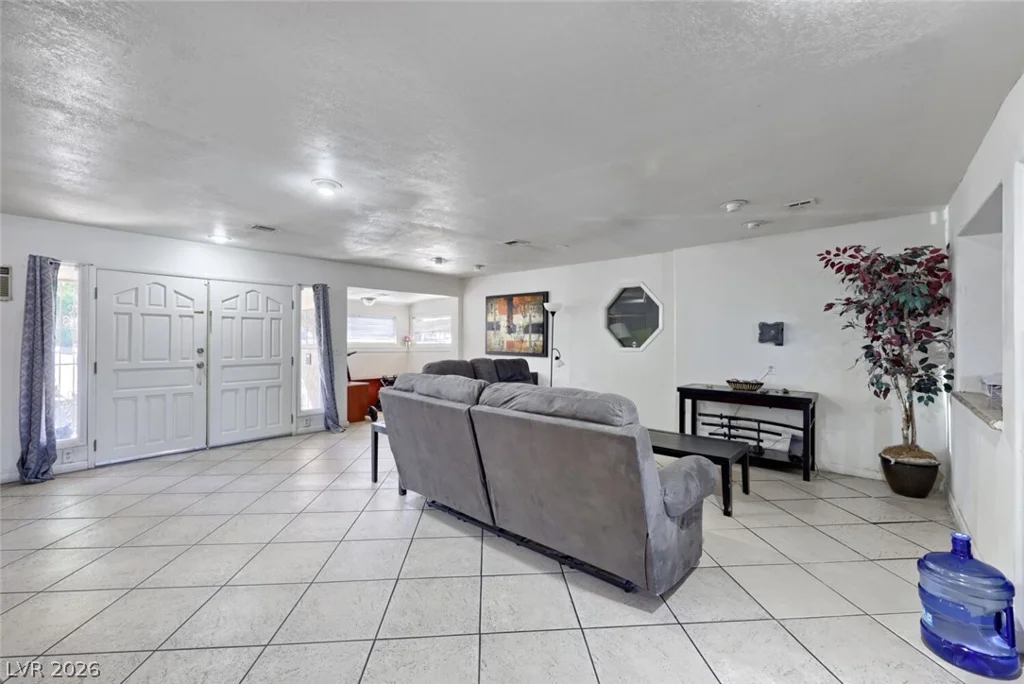 1221 17th, Las Vegas, NV 89104