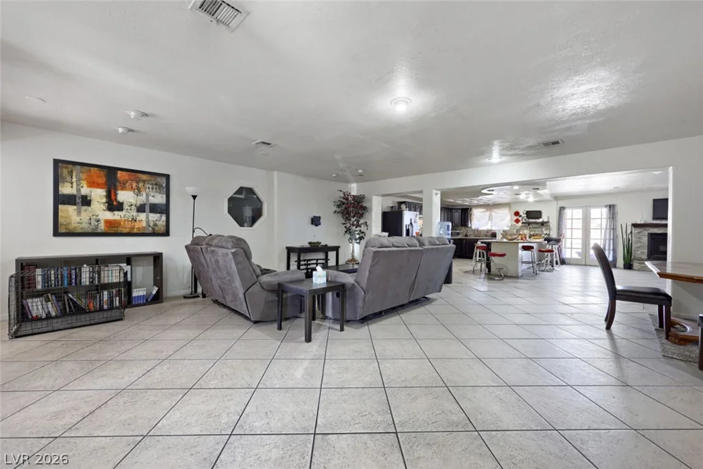1221 17th, Las Vegas, NV 89104