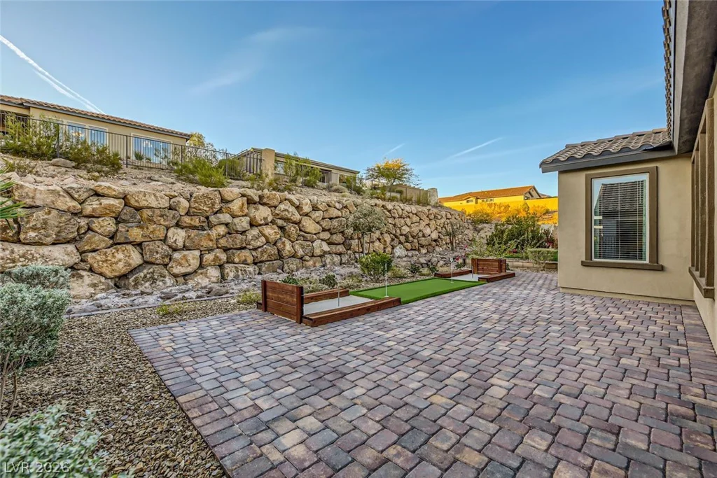 53 Stone Yucca, Henderson, NV 89011