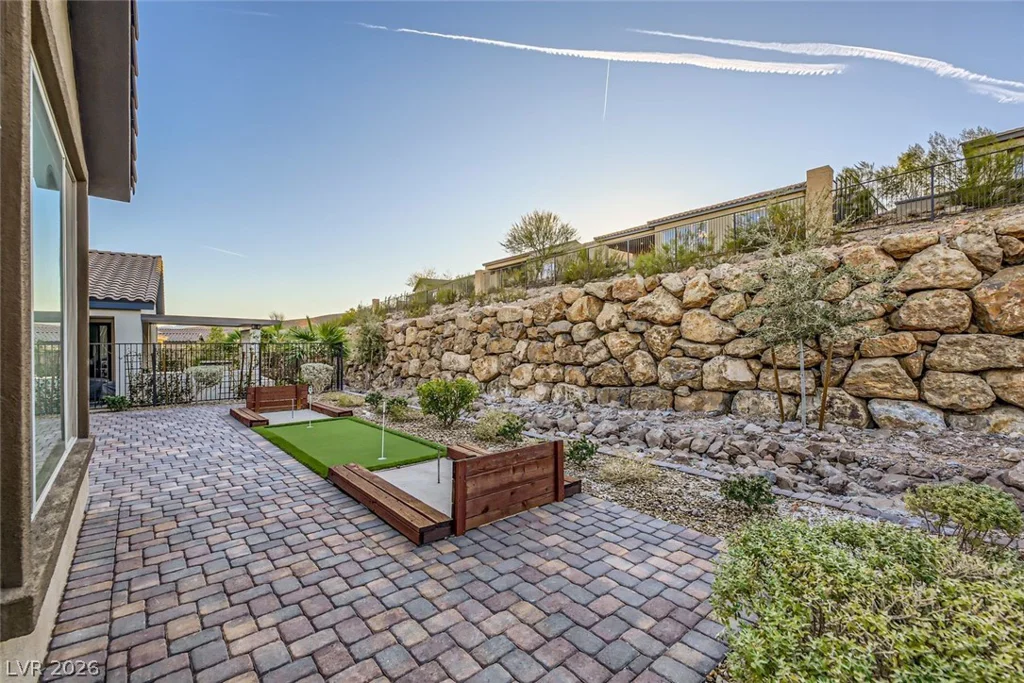 53 Stone Yucca, Henderson, NV 89011