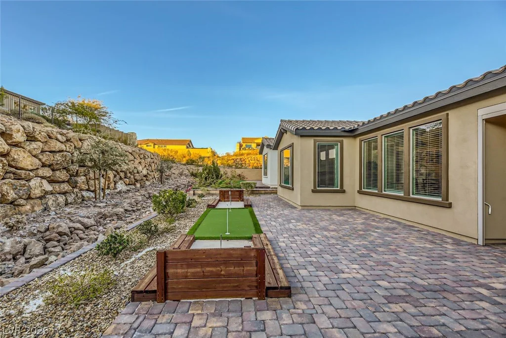 53 Stone Yucca, Henderson, NV 89011