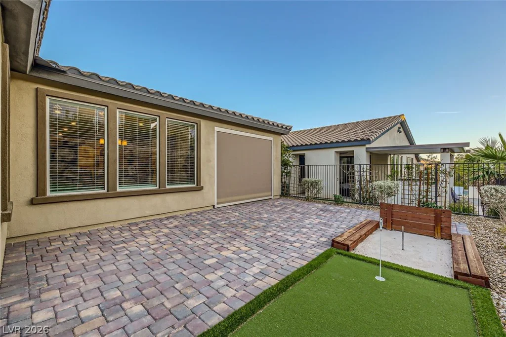 53 Stone Yucca, Henderson, NV 89011