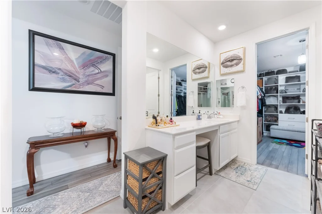 9985 Blackbark, Las Vegas, NV 89166