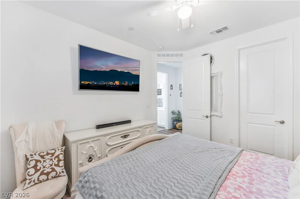 9985 Blackbark, Las Vegas, NV 89166
