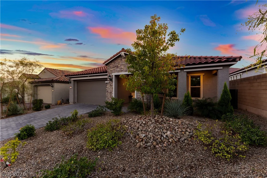 9985 Blackbark, Las Vegas, NV 89166