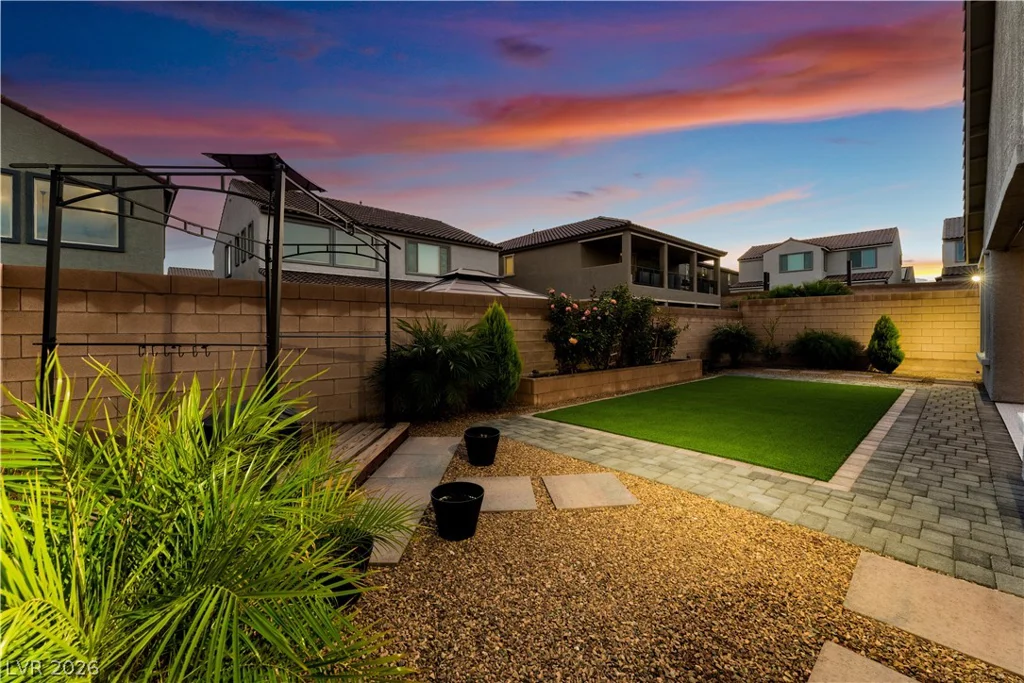9985 Blackbark, Las Vegas, NV 89166