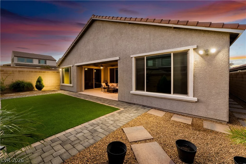 9985 Blackbark, Las Vegas, NV 89166