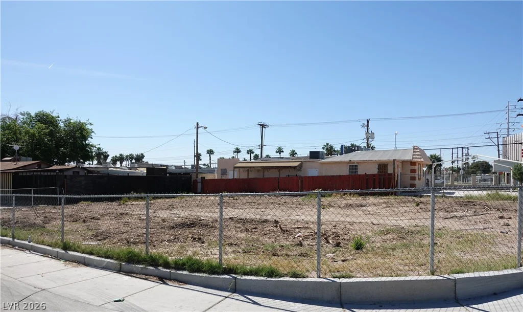 1712 Lewis, Las Vegas, NV 89101