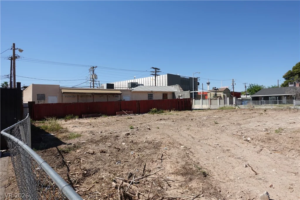 1712 Lewis, Las Vegas, NV 89101