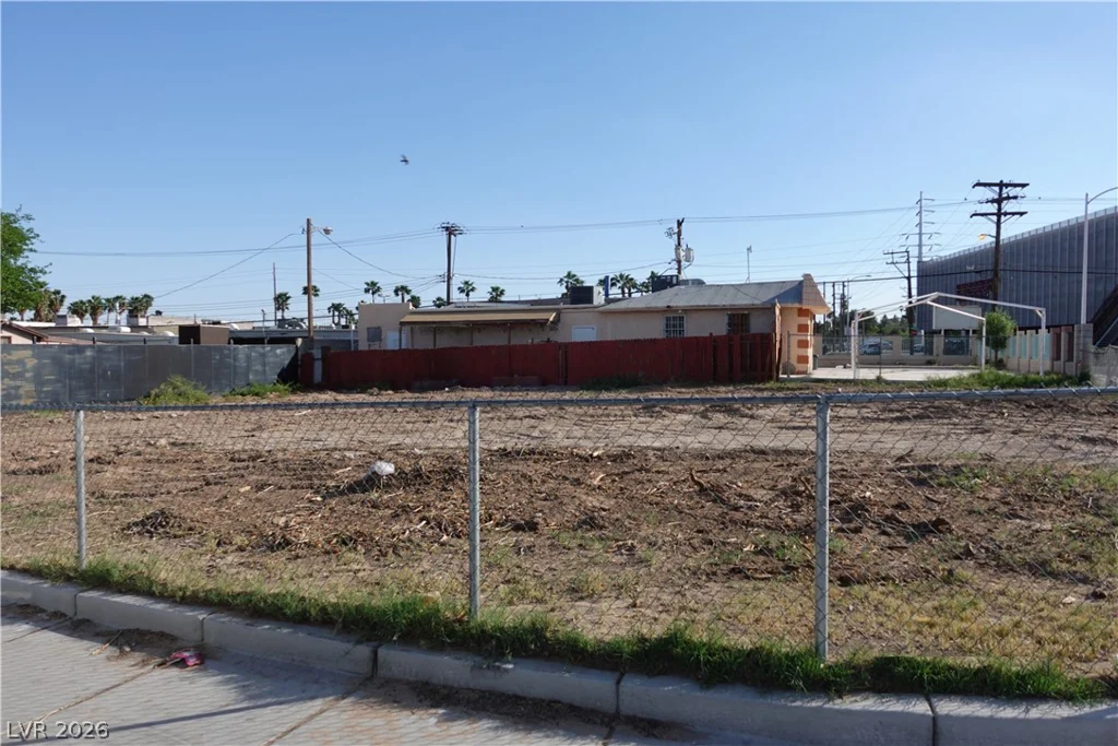 1712 Lewis, Las Vegas, NV 89101