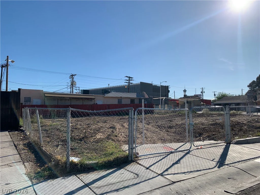 1712 Lewis, Las Vegas, NV 89101