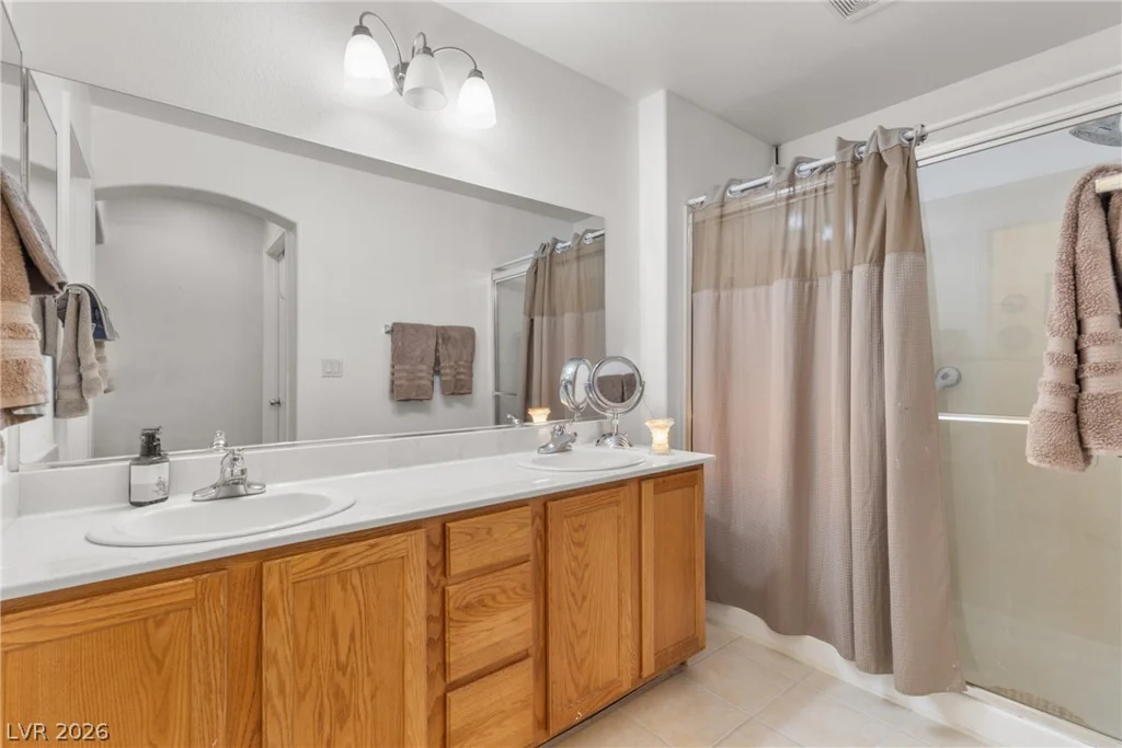 6823 Gold Nugget, Las Vegas, NV 89122