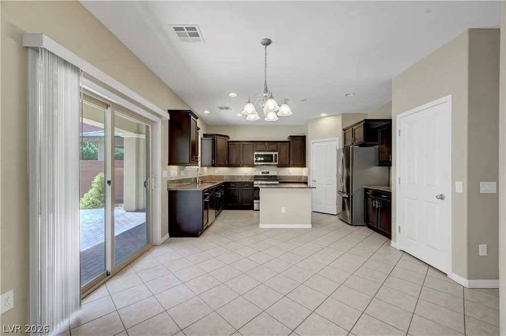 5673 Oak Bend, Las Vegas, NV 89135