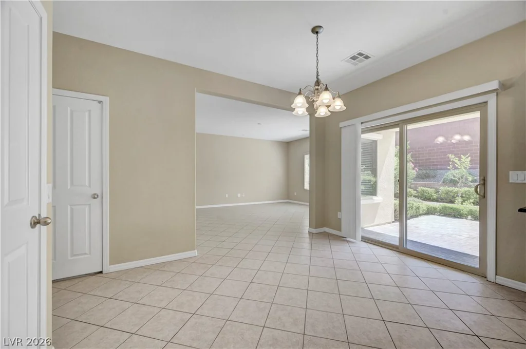 5673 Oak Bend, Las Vegas, NV 89135