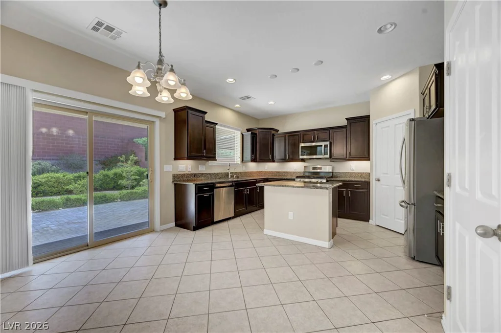 5673 Oak Bend, Las Vegas, NV 89135