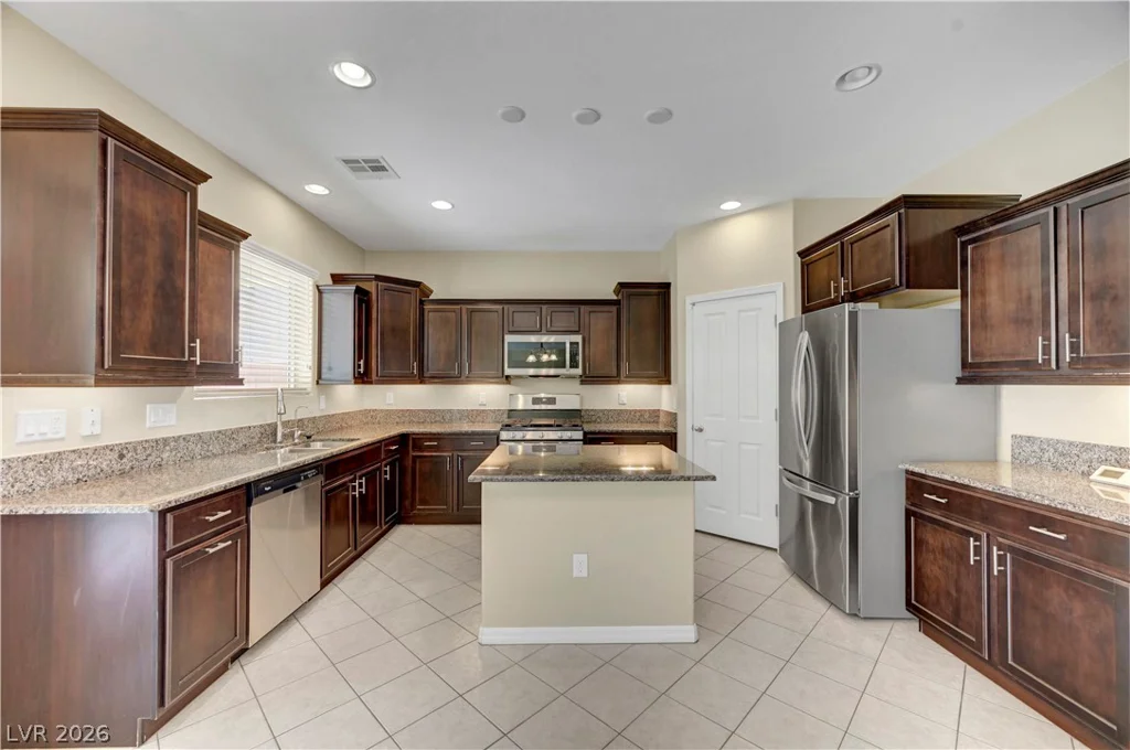 5673 Oak Bend, Las Vegas, NV 89135