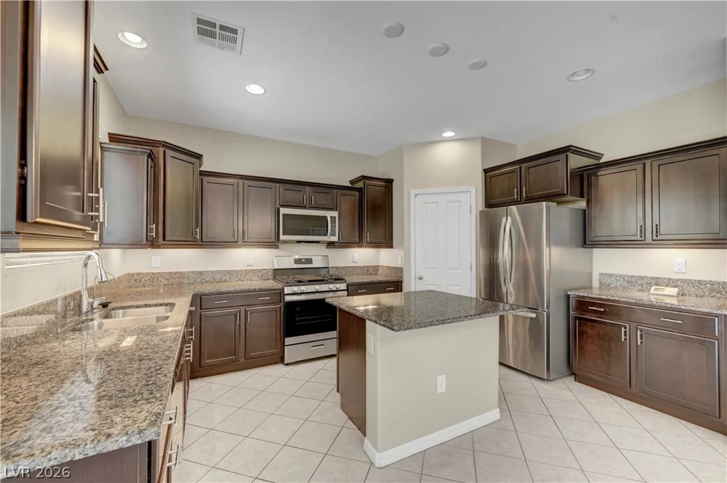 5673 Oak Bend, Las Vegas, NV 89135