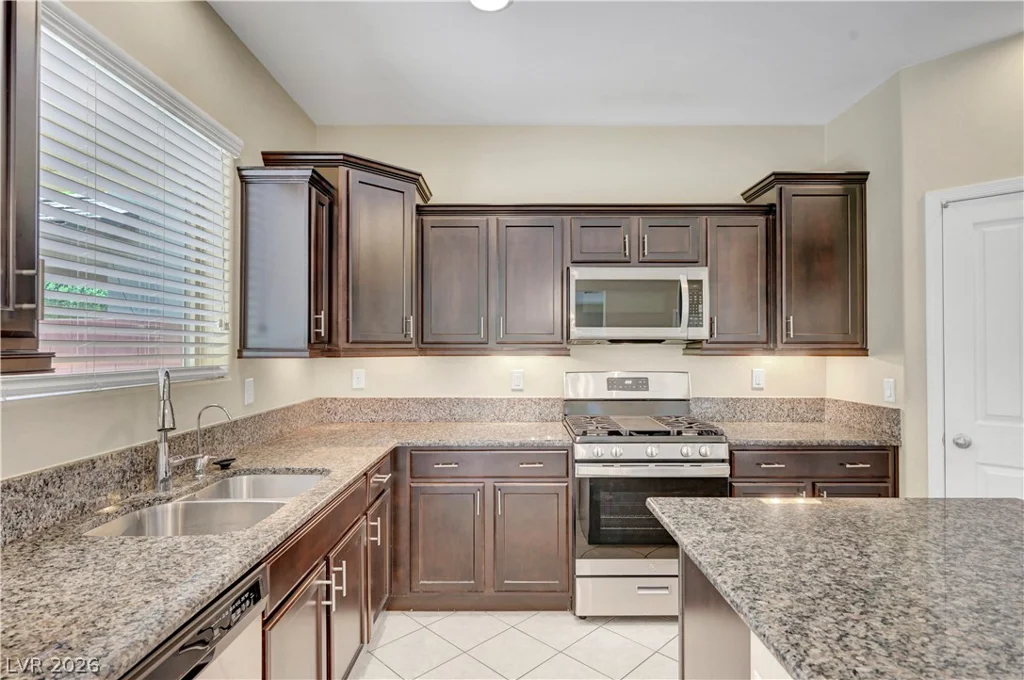 5673 Oak Bend, Las Vegas, NV 89135