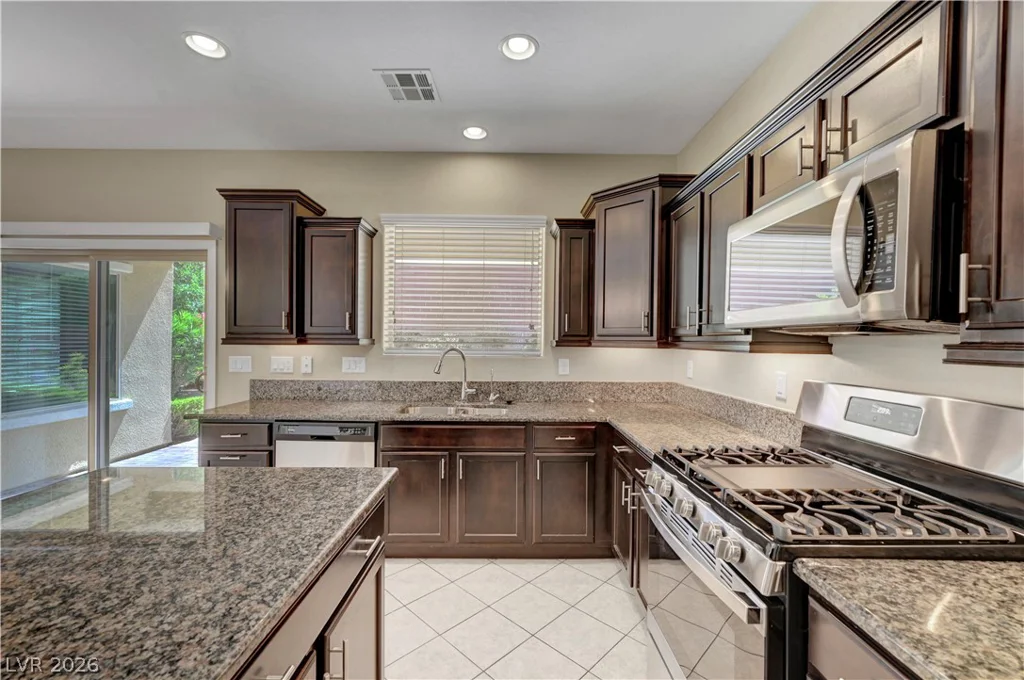 5673 Oak Bend, Las Vegas, NV 89135
