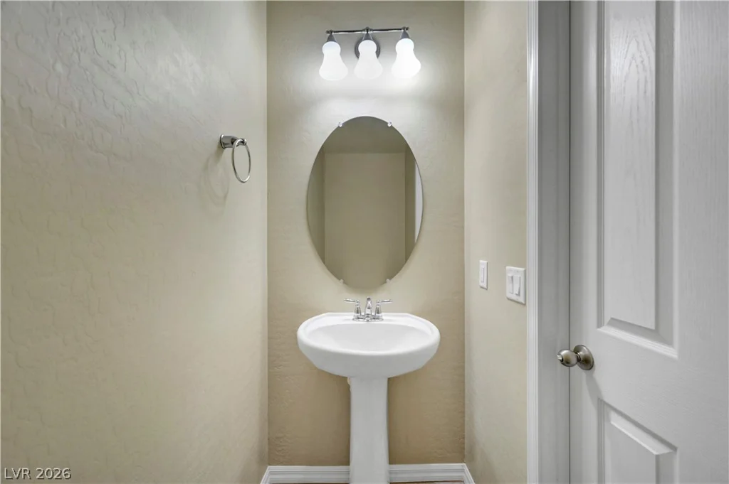 5673 Oak Bend, Las Vegas, NV 89135